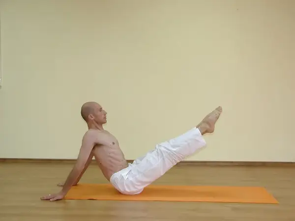 Salamba Navasana B