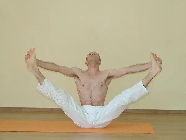 Upavishta Konasana B