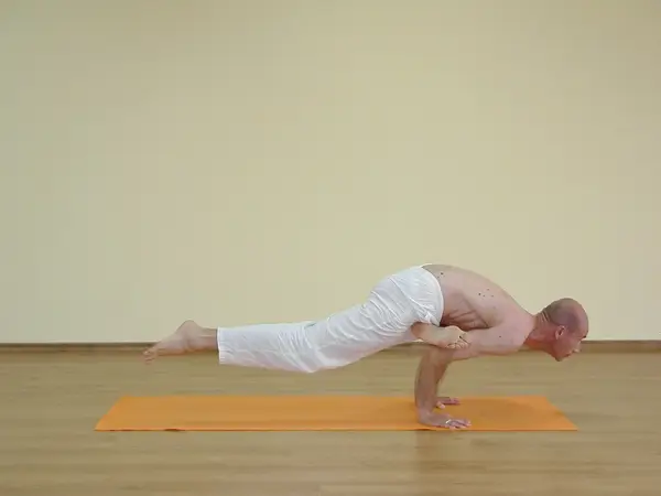 Eka Pada Galavasana