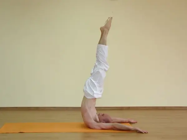Niralamba Sarvangasana A