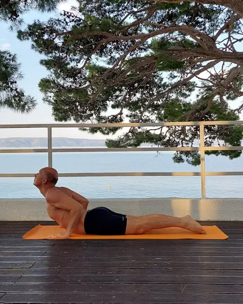 28. Bhujangasana (udah)