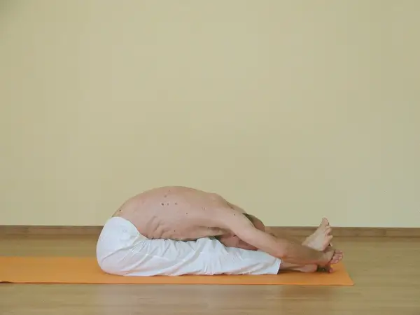 Paschimottanasana