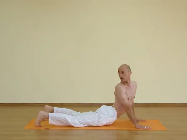 Parivritta Bhujangasana