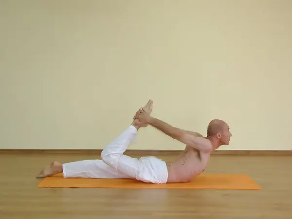 Banasana_ Eka Pada Dhanurasana