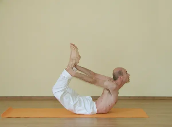 Dhanurasana